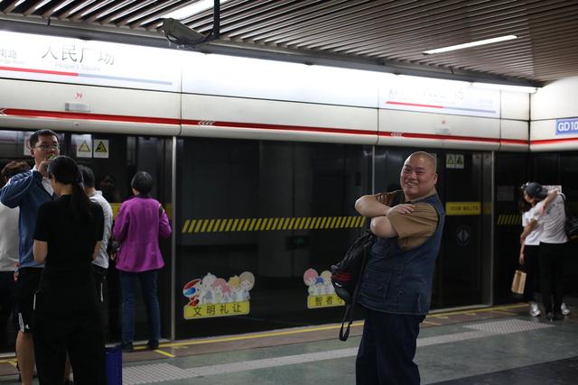 百度胖老师吧上海市公 安局轨道交通分局石宇玉老师求救 百度胖老师吧上海宝山公安通河新村派出所民警欺负绑 ...