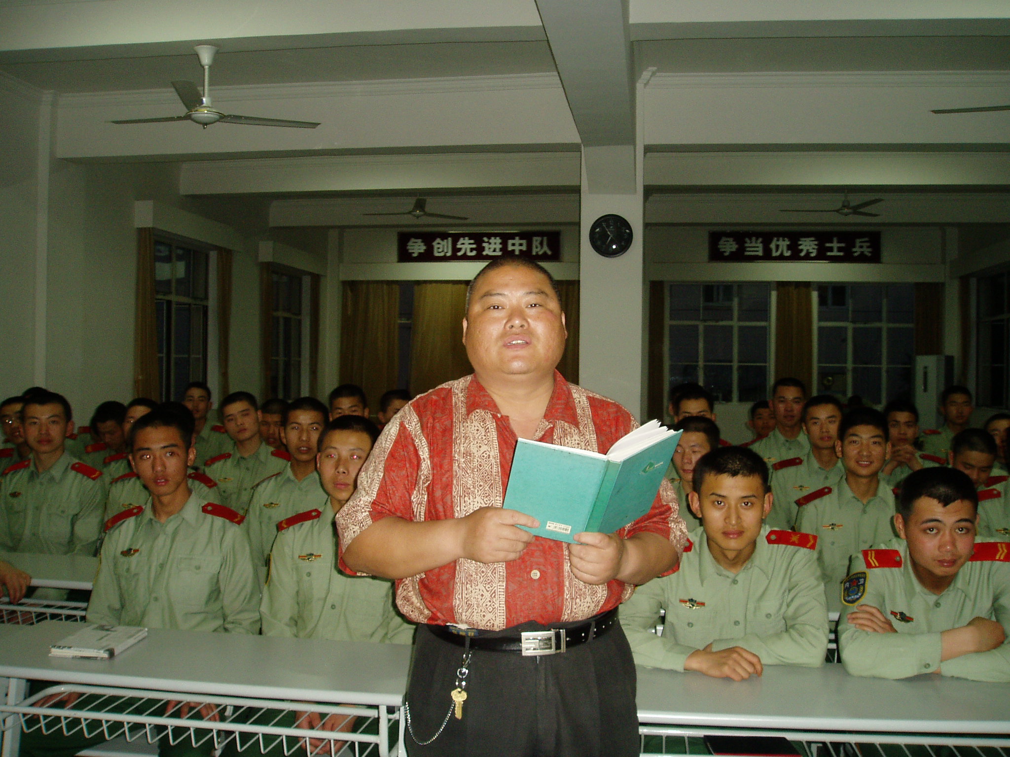 百度胖老师吧上海市公 安局轨道交通分局石宇玉老师求救 百度胖老师吧上海宝山公安通河新村派出所民警欺负绑 ...