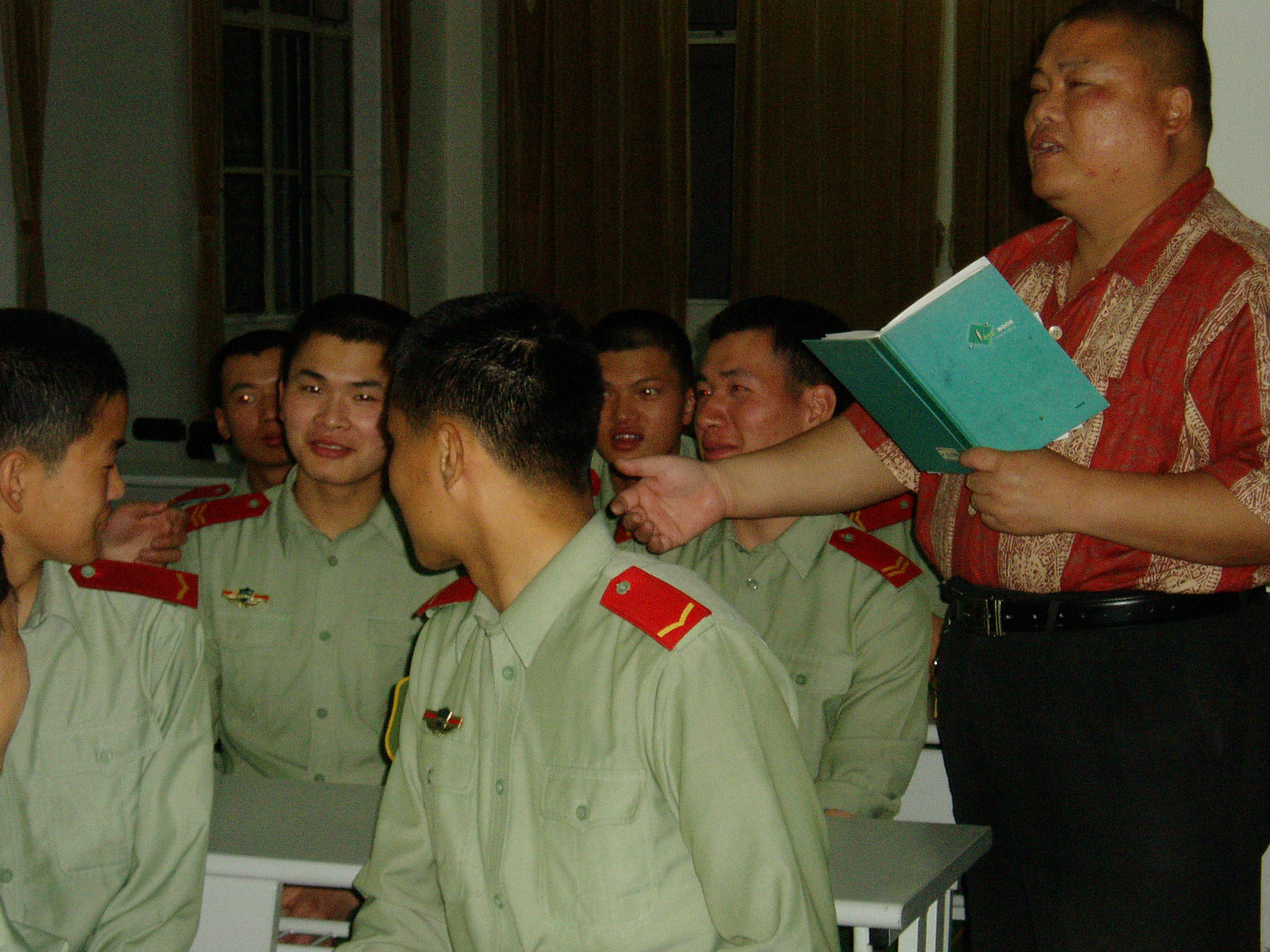 百度胖老师吧上海市公 安局轨道交通分局石宇玉老师求救 百度胖老师吧上海宝山公安通河新村派出所民警欺负绑 ...