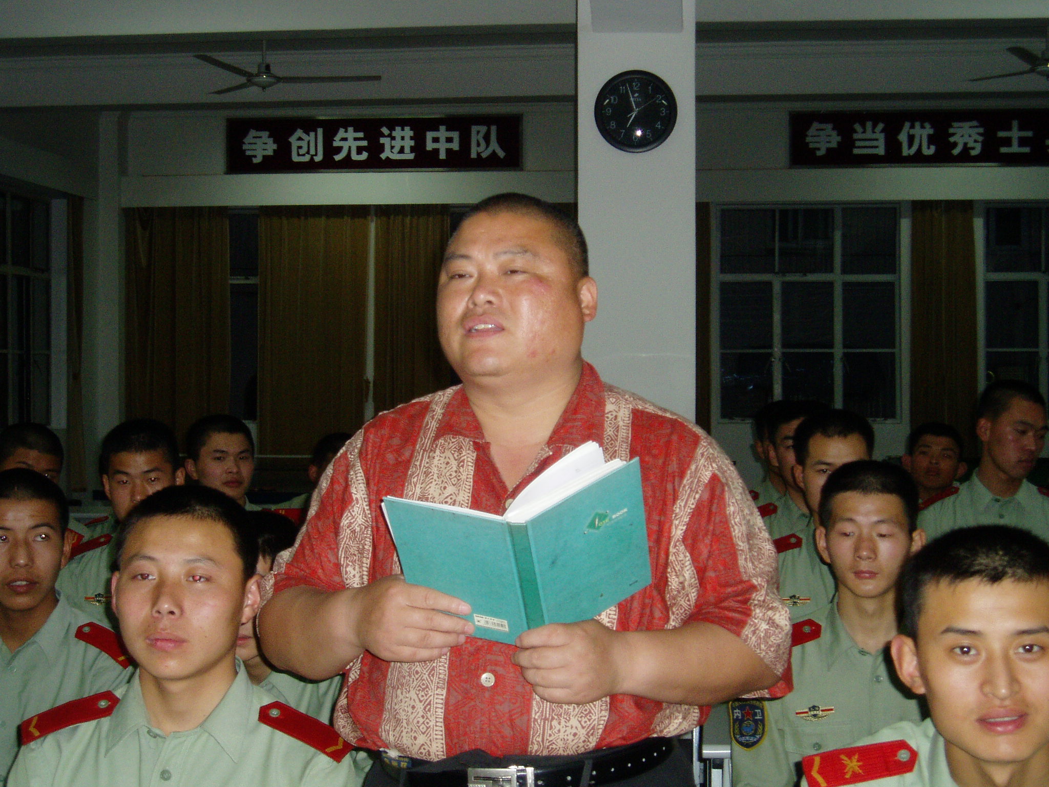 百度胖老师吧上海市公 安局轨道交通分局石宇玉老师求救 百度胖老师吧上海宝山公安通河新村派出所民警欺负绑 ...