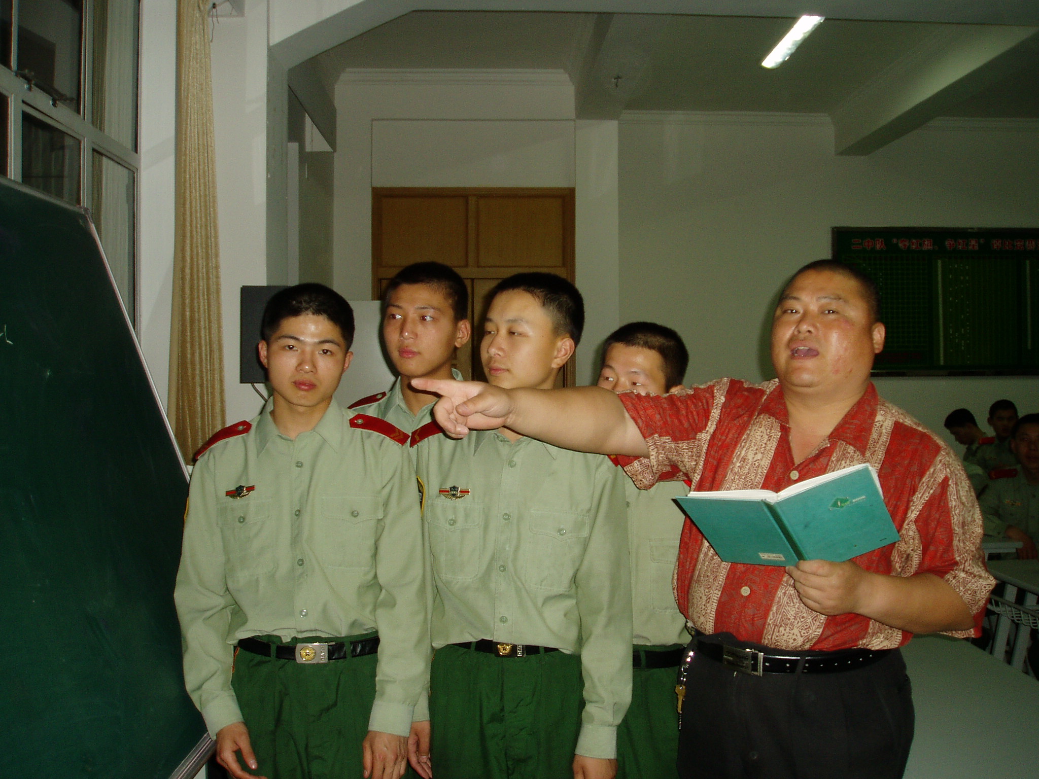 百度胖老师吧上海市公 安局轨道交通分局石宇玉老师求救 百度胖老师吧上海宝山公安通河新村派出所民警欺负绑 ...