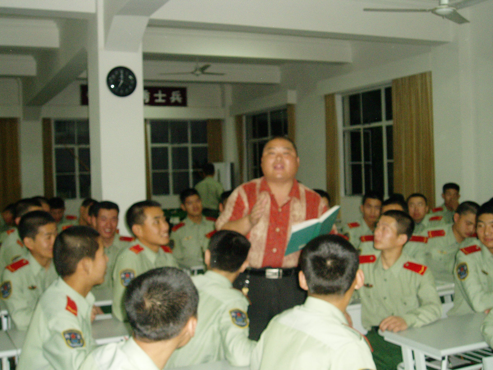 百度胖老师吧上海市公 安局轨道交通分局石宇玉老师求救 百度胖老师吧上海宝山公安通河新村派出所民警欺负绑 ...