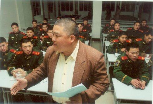 百度胖老师吧上海市公 安局轨道交通分局石宇玉老师求救 百度胖老师吧上海宝山公安通河新村派出所民警欺负绑 ...