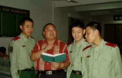 百度胖老师吧上海市公 安局轨道交通分局石宇玉老师求救 百度胖老师吧上海宝山公安通河新村派出所民警欺负绑 ...