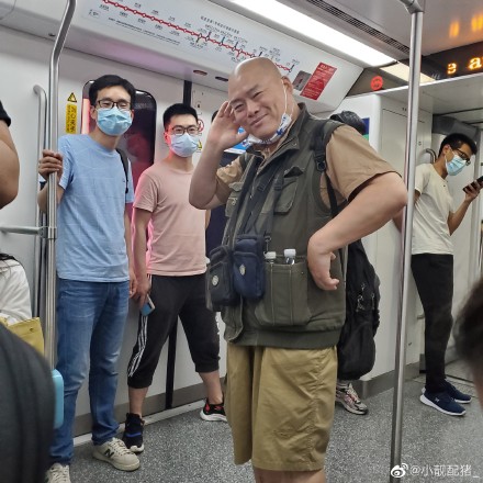 百度胖老师吧上海市公 安局轨道交通分局石宇玉老师求救 百度胖老师吧上海宝山公安通河新村派出所民警欺负绑 ...