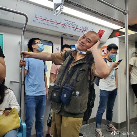 百度胖老师吧上海市公 安局轨道交通分局石宇玉老师求救 百度胖老师吧上海宝山公安通河新村派出所民警欺负绑 ...