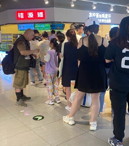 百度胖老师吧上海市公 安局轨道交通分局石宇玉老师求救 百度胖老师吧上海宝山公安通河新村派出所民警欺负绑 ...