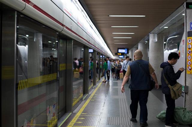 百度胖老师吧上海市公 安局轨道交通分局石宇玉老师求救 百度胖老师吧上海宝山公安通河新村派出所民警欺负绑 ...