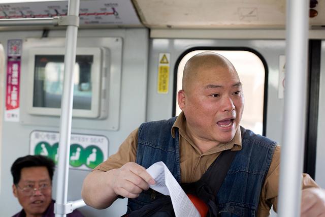 百度胖老师吧上海市公 安局轨道交通分局石宇玉老师求救 百度胖老师吧上海宝山公安通河新村派出所民警欺负绑 ...