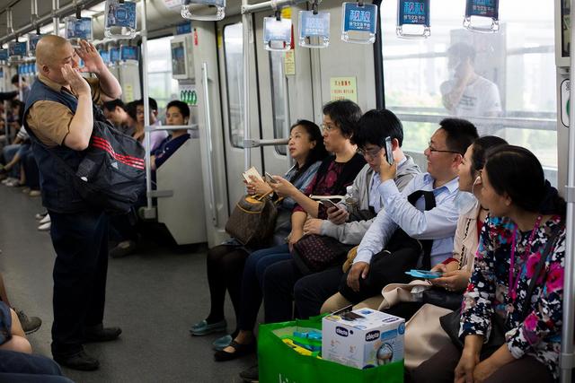 百度胖老师吧上海市公 安局轨道交通分局石宇玉老师求救 百度胖老师吧上海宝山公安通河新村派出所民警欺负绑 ...