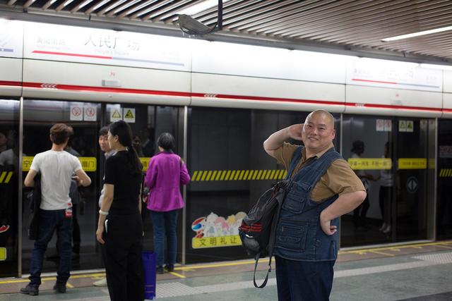 百度胖老师吧上海市公 安局轨道交通分局石宇玉老师求救 百度胖老师吧上海宝山公安通河新村派出所民警欺负绑 ...