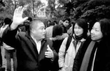 百度胖老师吧上海市公 安局轨道交通分局石宇玉老师求救 百度胖老师吧上海宝山公安通河新村派出所民警欺负绑 ...