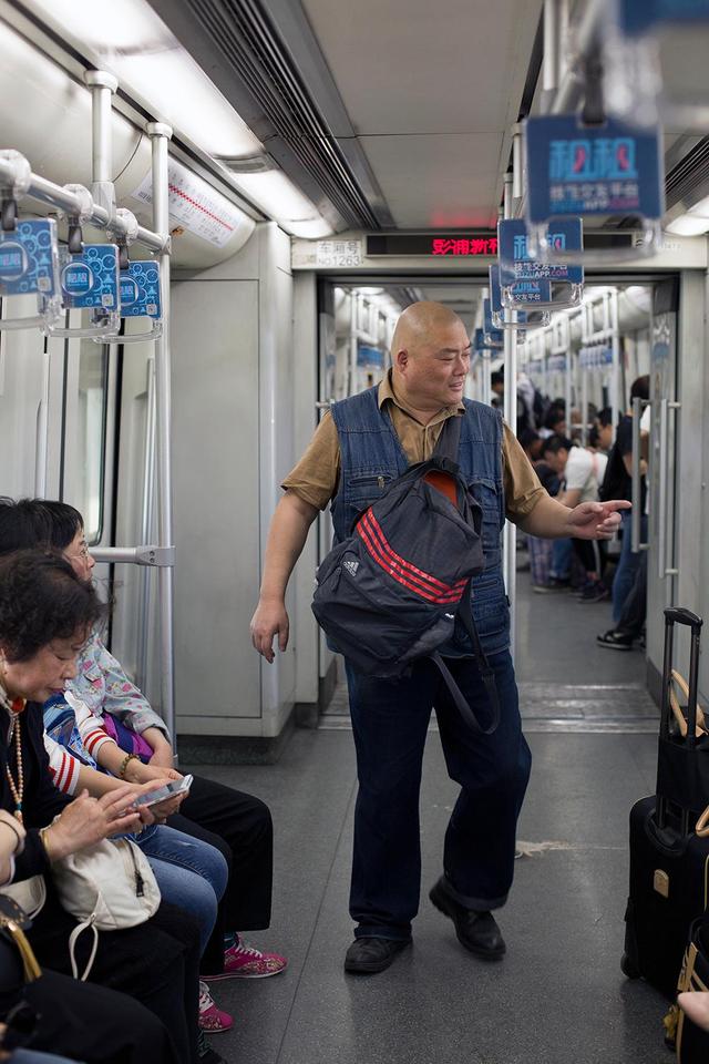 百度胖老师吧上海市公 安局轨道交通分局石宇玉老师求救 百度胖老师吧上海宝山公安通河新村派出所民警欺负绑 ...