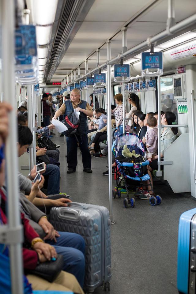 百度胖老师吧上海市公 安局轨道交通分局石宇玉老师求救 百度胖老师吧上海宝山公安通河新村派出所民警欺负绑 ...