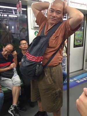 百度胖老师吧上海市公 安局轨道交通分局石宇玉老师求救 百度胖老师吧上海宝山公安通河新村派出所民警欺负绑 ...