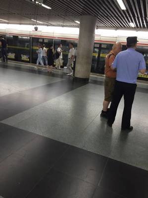 百度胖老师吧上海市公 安局轨道交通分局石宇玉老师求救 百度胖老师吧上海宝山公安通河新村派出所民警欺负绑 ...