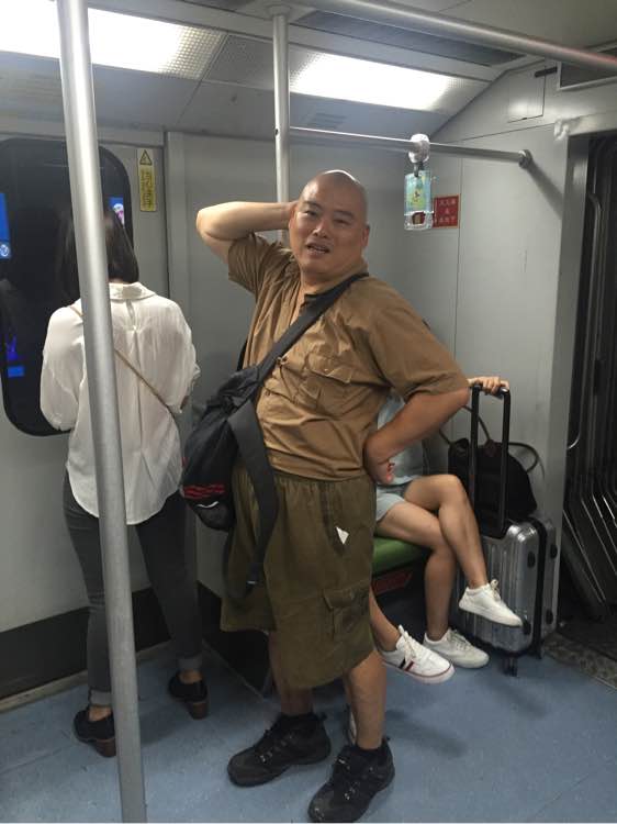 百度胖老师吧上海市公 安局轨道交通分局石宇玉老师求救 百度胖老师吧上海宝山公安通河新村派出所民警欺负绑 ...